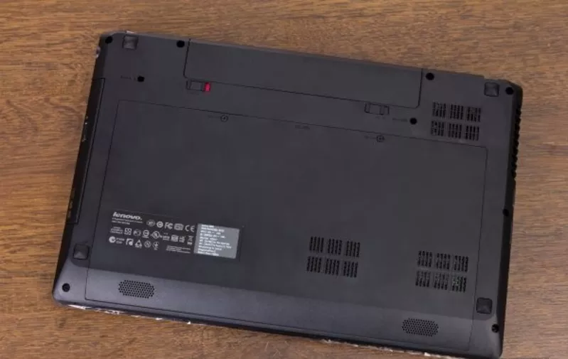  Продам нерабочий ноутбук Lenovo IdeaPad G580 на  запчасти . 
