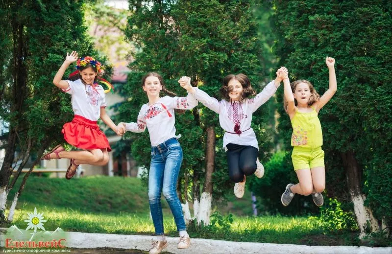 Дитячий табір у Карпатах пропонує весело провести літні канікули 7